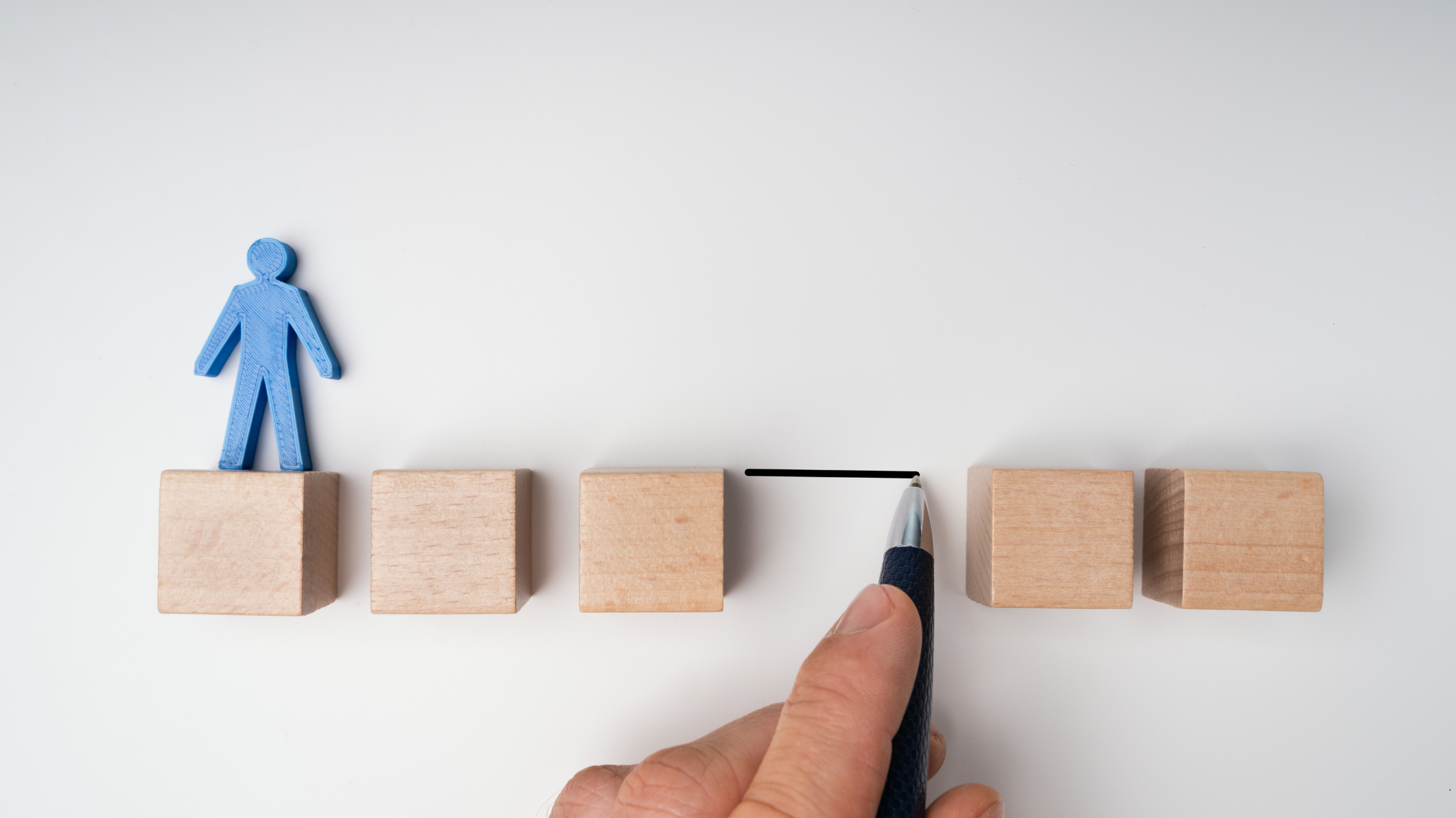 From Volunteer Work to Internships: How to Fill Resume Gaps as a Graduate